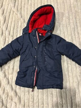 Tommy Hilfiger Navy Puffer Jacket with Red Lining boys size 4